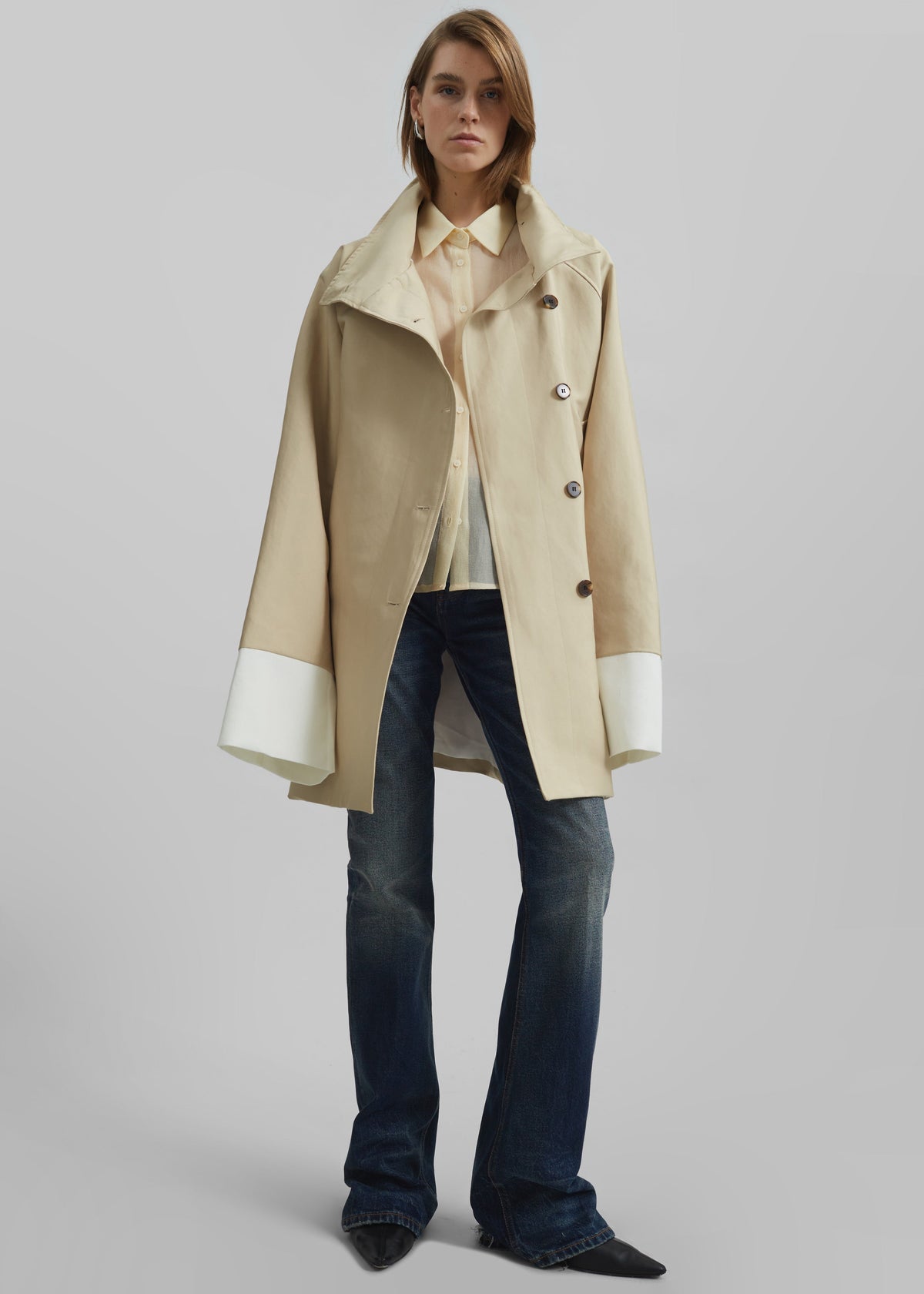 Alberta Short Trench - Beige β view 2 of 11