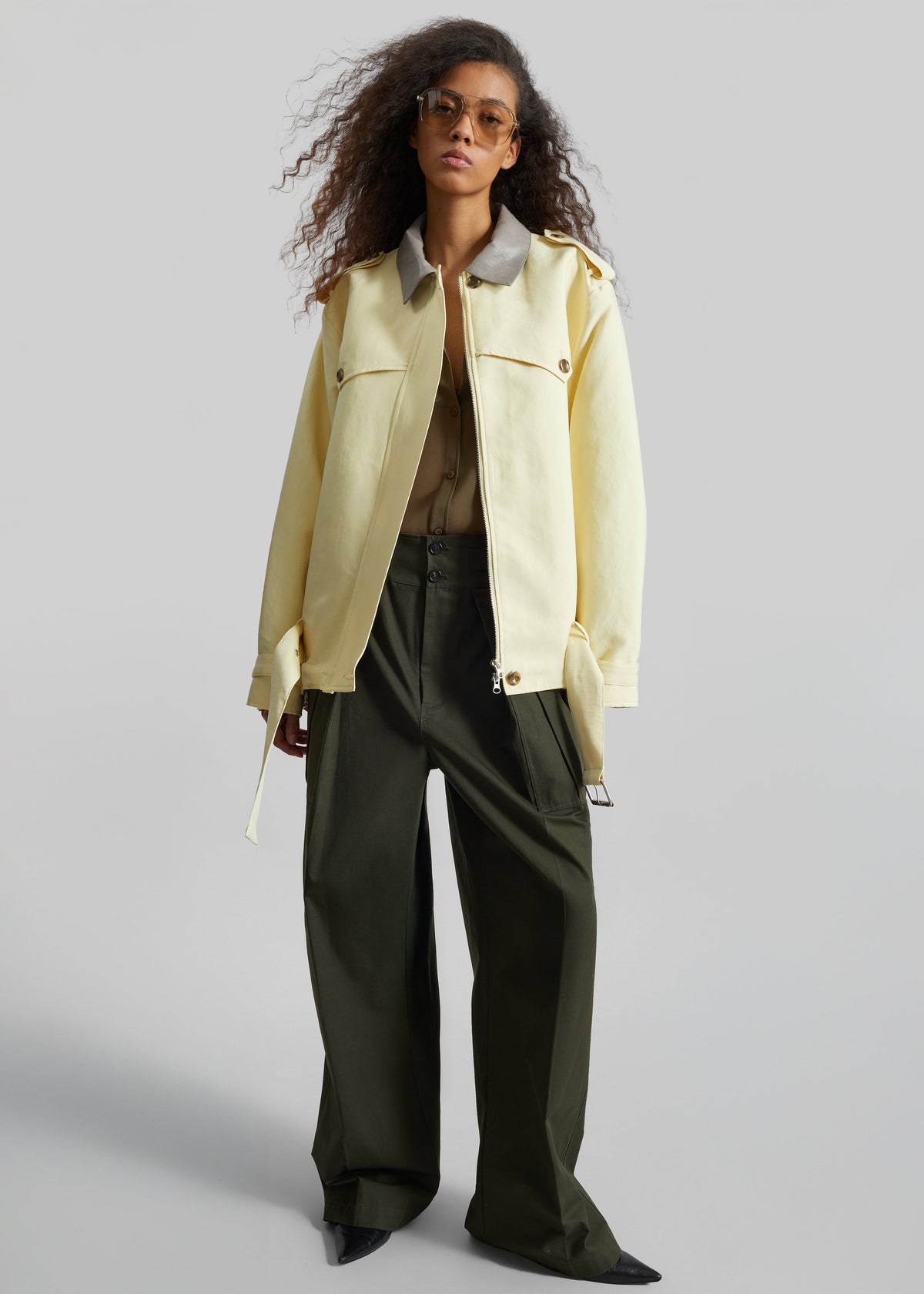 Alleray Short Trench - Yellow β view 4 of 9