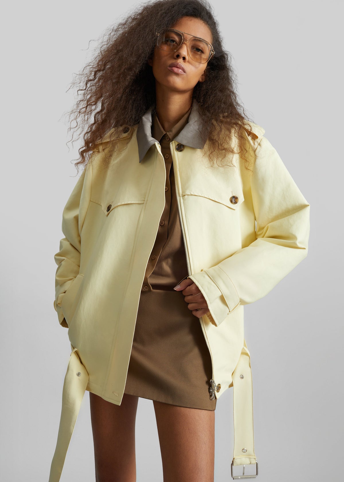 Alleray Short Trench - Yellow β view 3 of 9