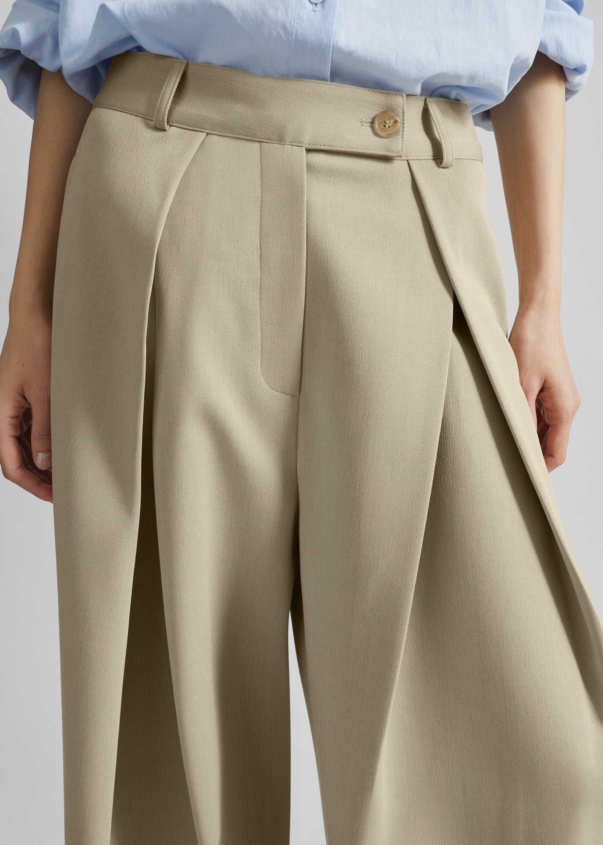 Avray Pleated Trousers - Beige β view 3 of 11