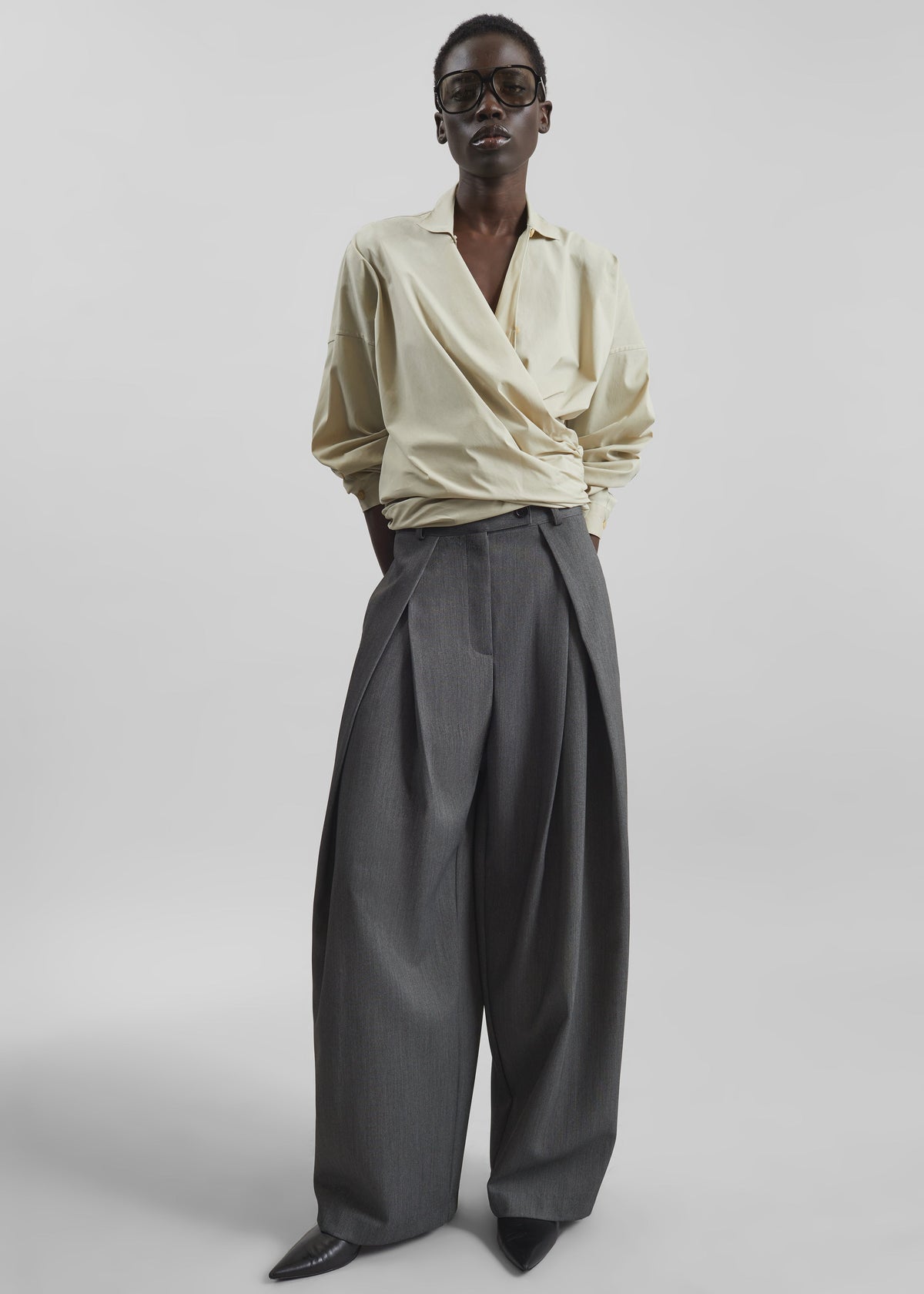 Avray Pleated Trousers - Grey β view 1 of 7