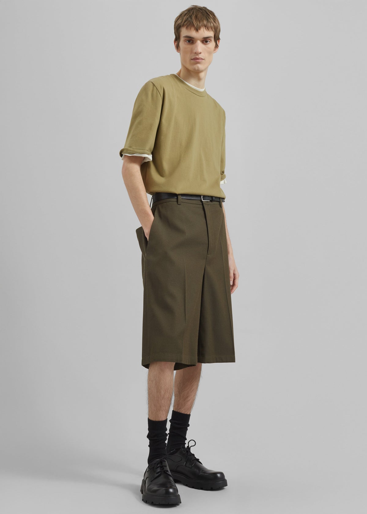 Belgrave Bermuda Shorts - Army Green β view 6 of 9