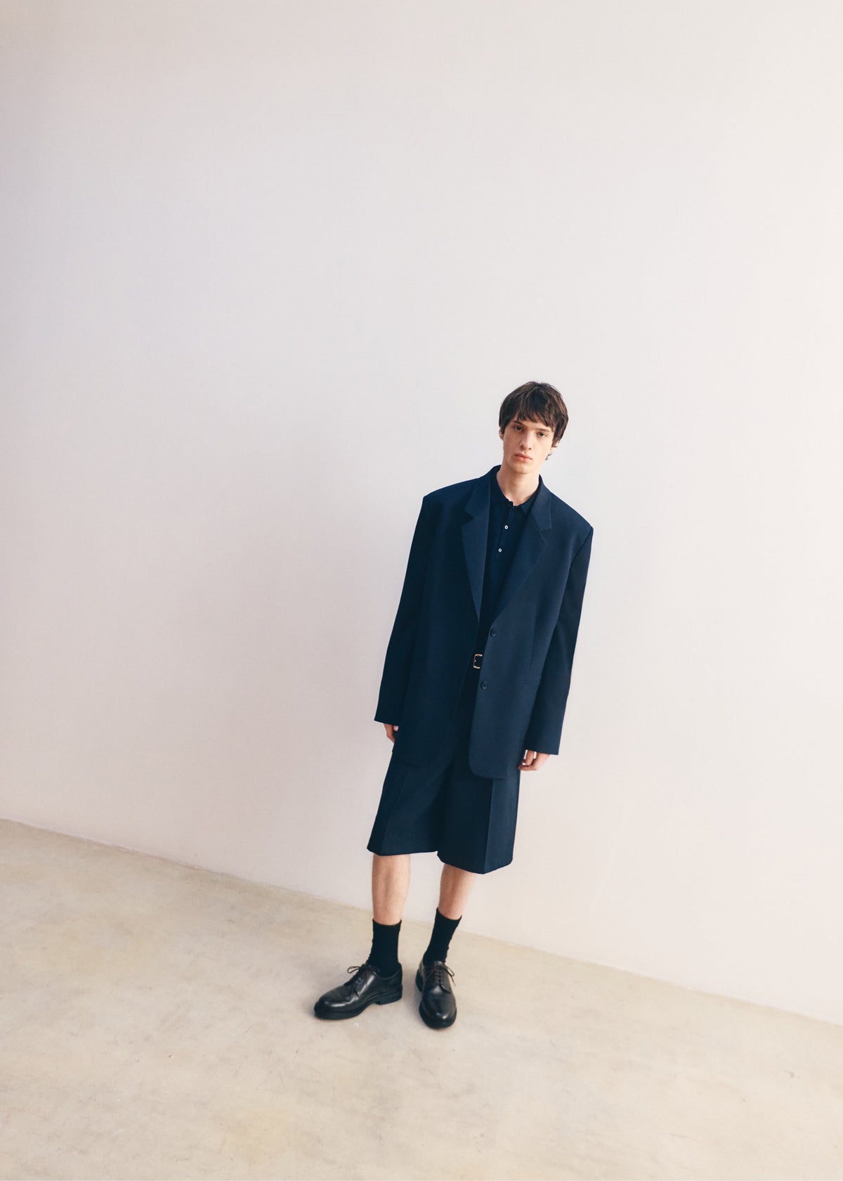 Belgrave Bermuda Shorts - Navy β view 10 of 12