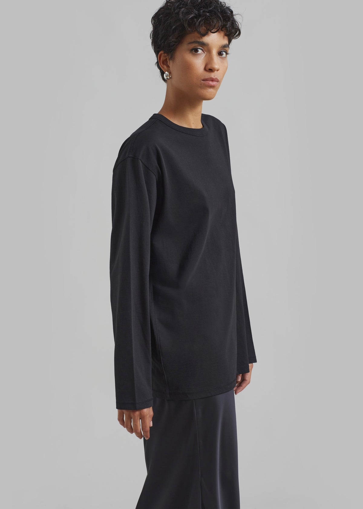 Bennett Long Sleeves Tee - Black β view 1 of 8
