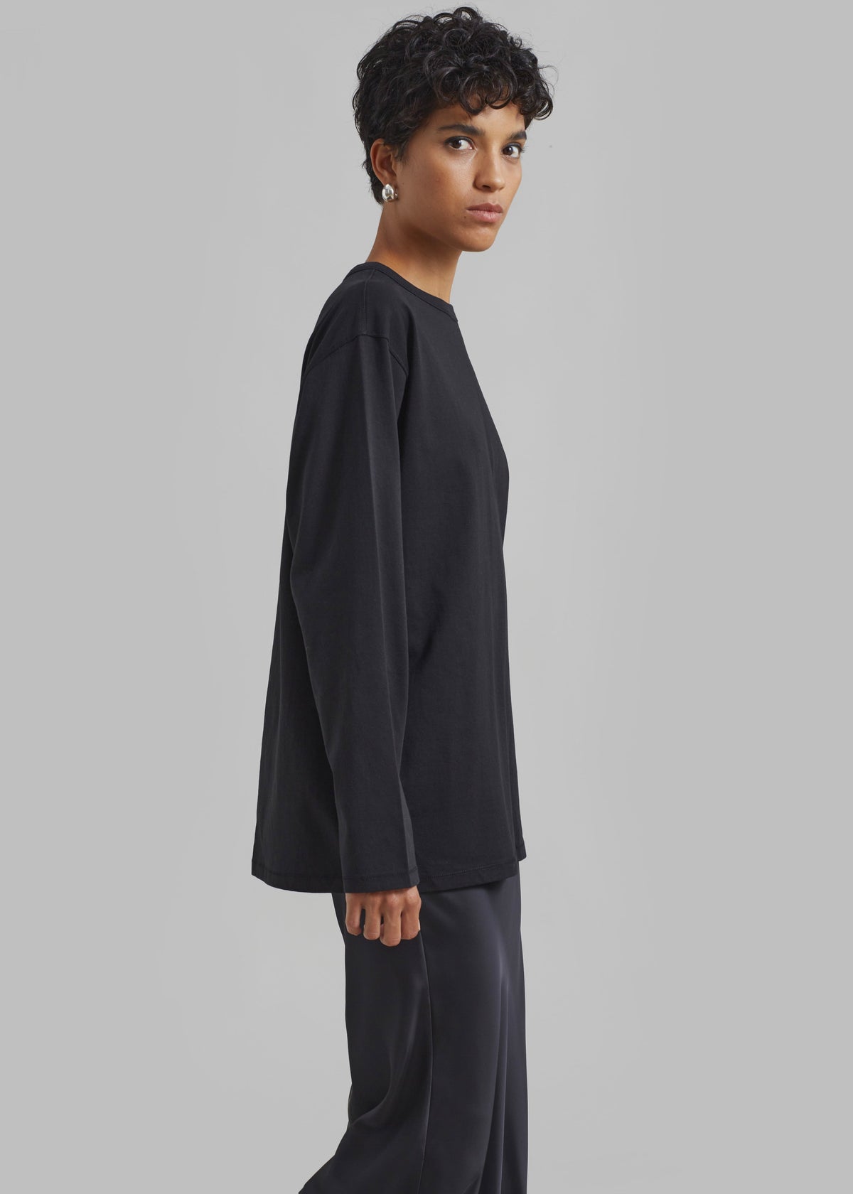 Bennett Long Sleeves Tee - Black β view 5 of 8