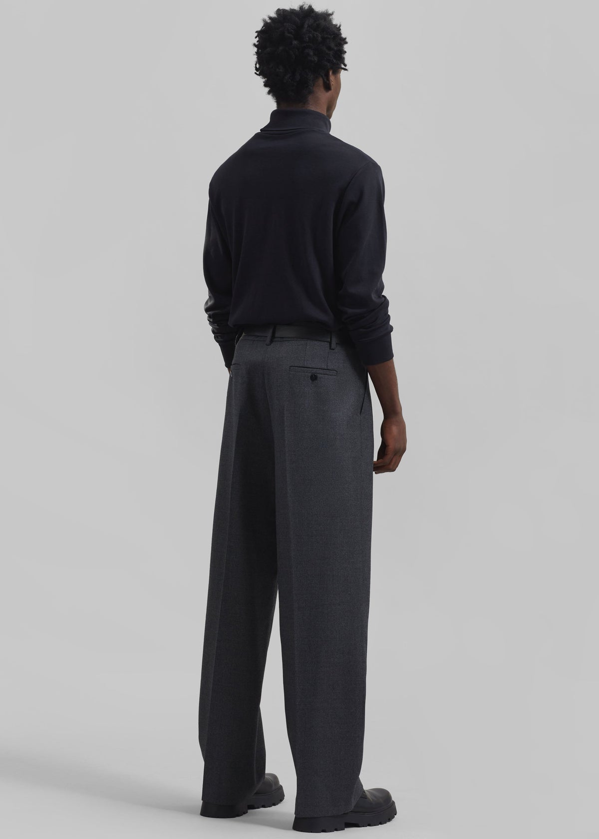 Beo Wool Flannel Suit Pants - Charcoal β view 8 of 9