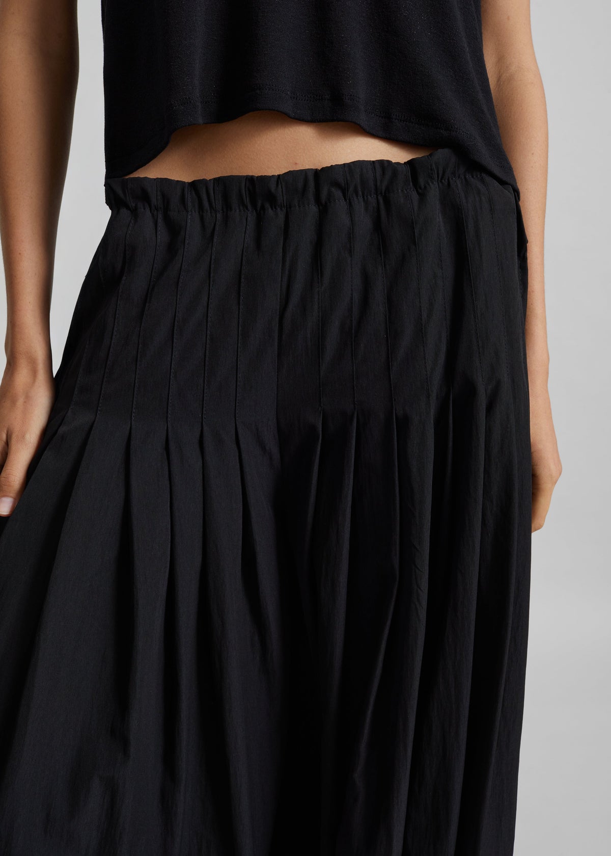 Berson Gathered Balloon Pants - Black β view 3 of 9