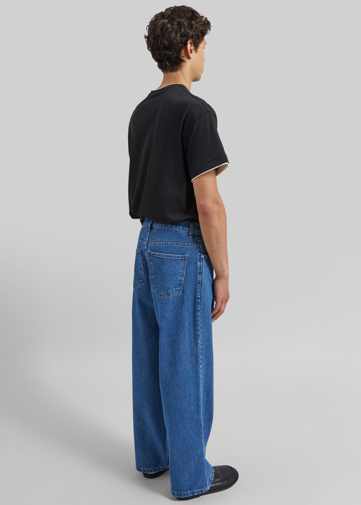 Connor Jeans - Medium Wash β view 9 of 10