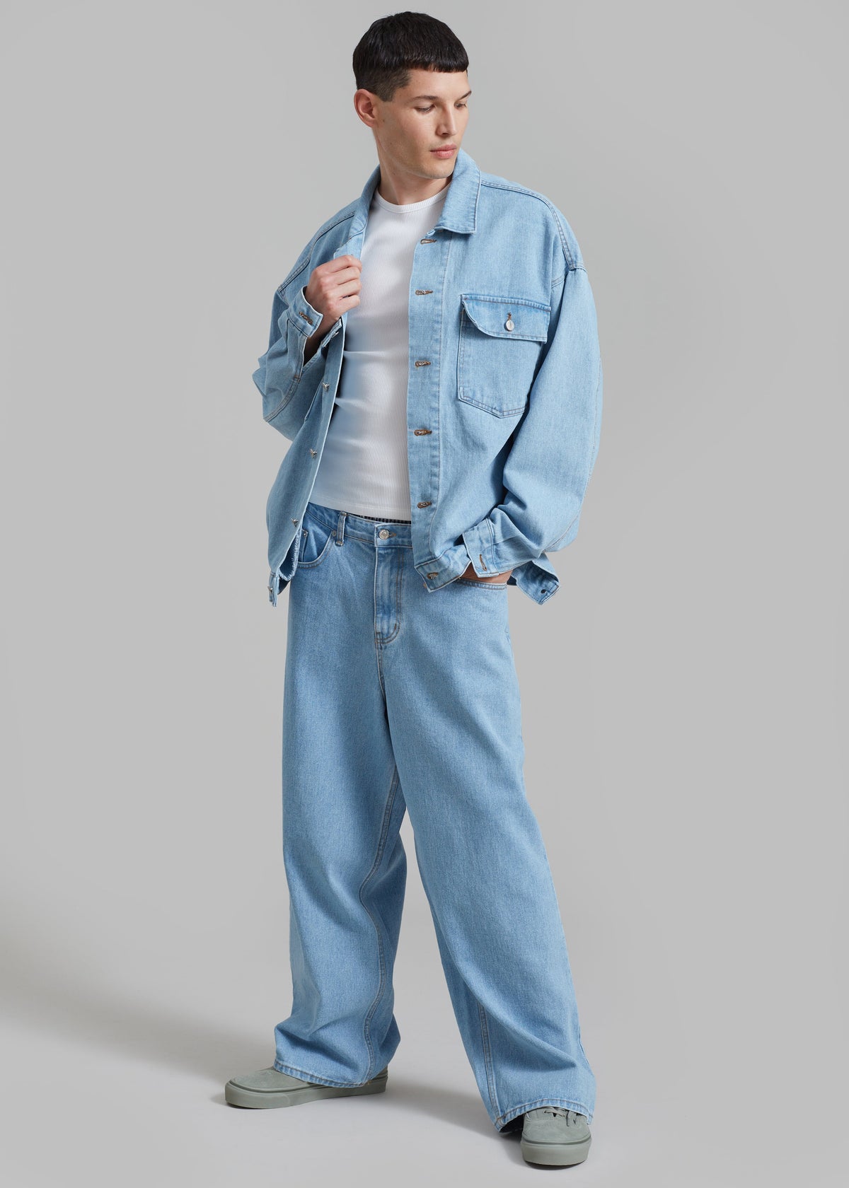 Connor Jeans - Worn Wash β view 1 of 9