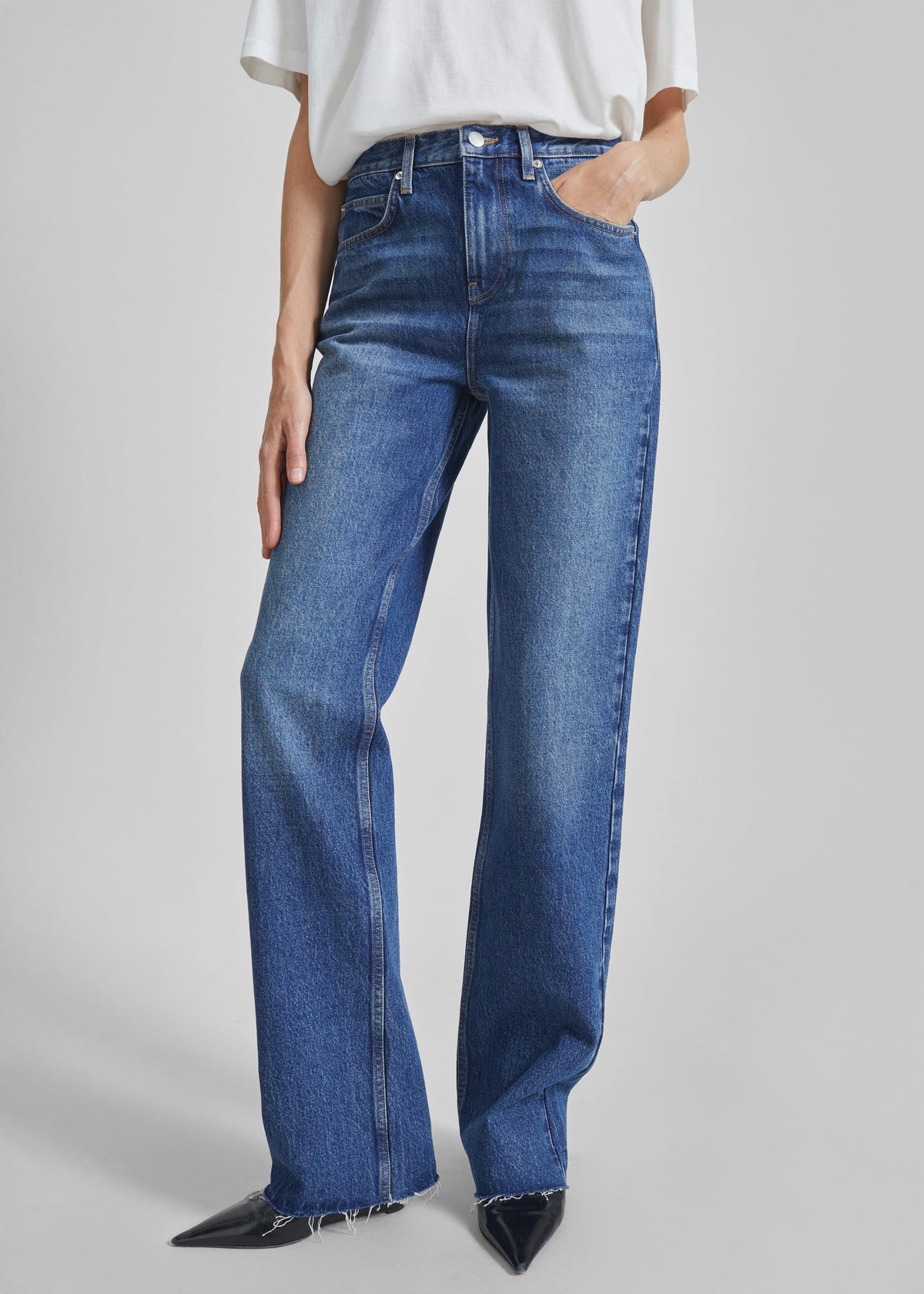 Dalston Jeans - Blue Wash – view 7 of 9