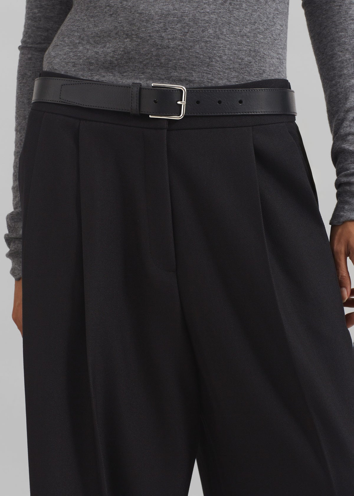 Doyer Pleated Trousers - Black β view 4 of 9