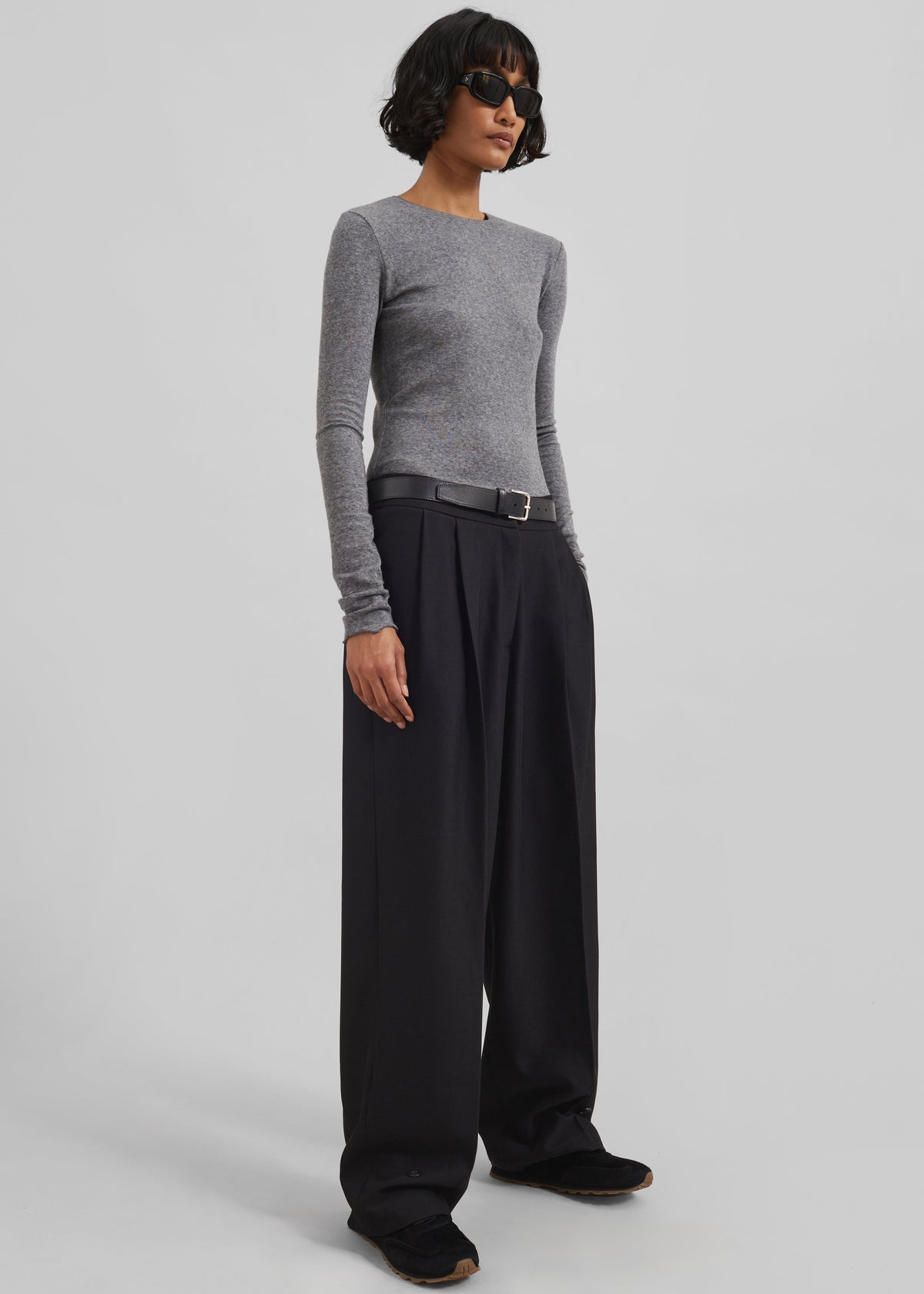Doyer Pleated Trousers - Black β view 7 of 9