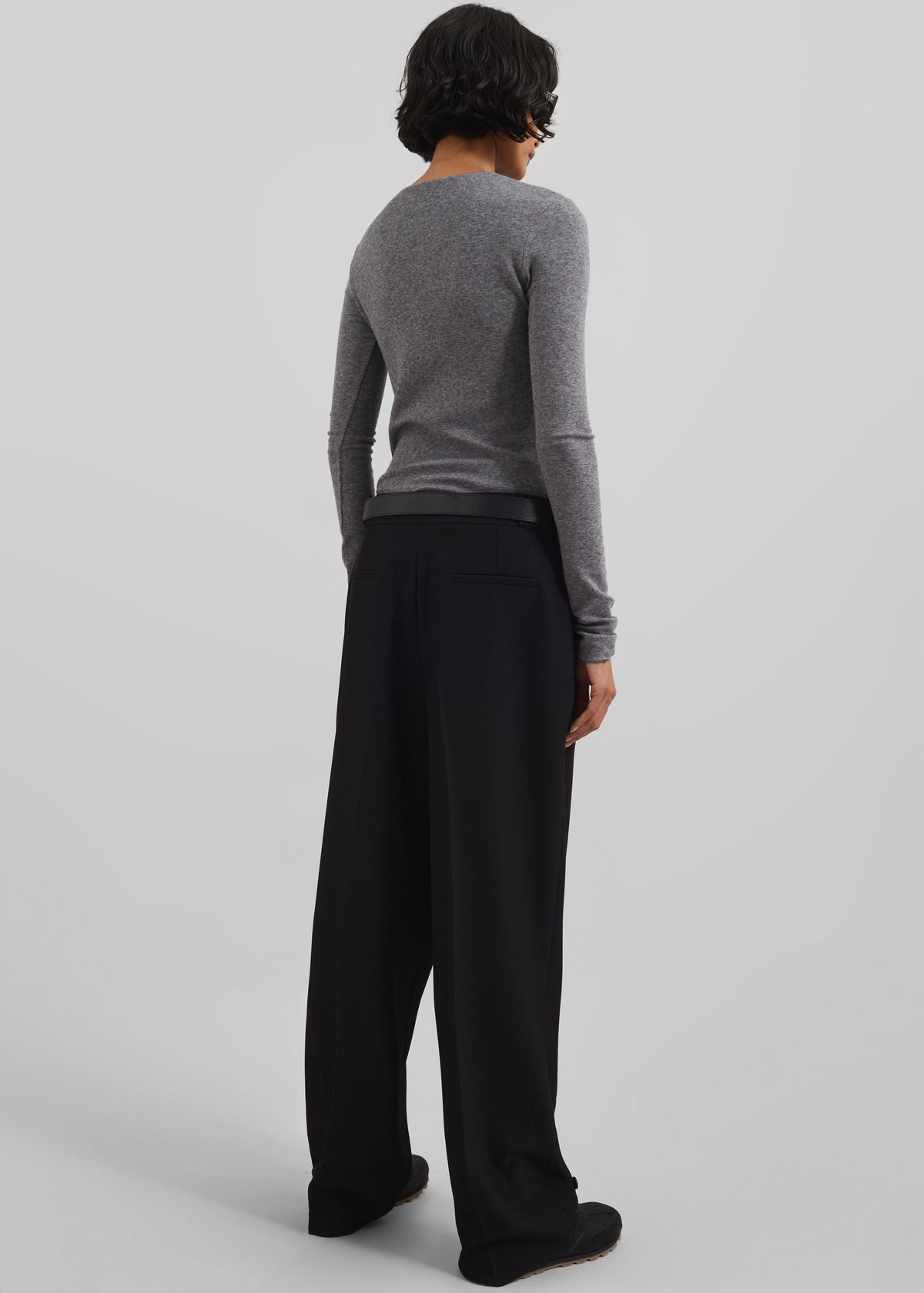 Doyer Pleated Trousers - Black β view 8 of 9