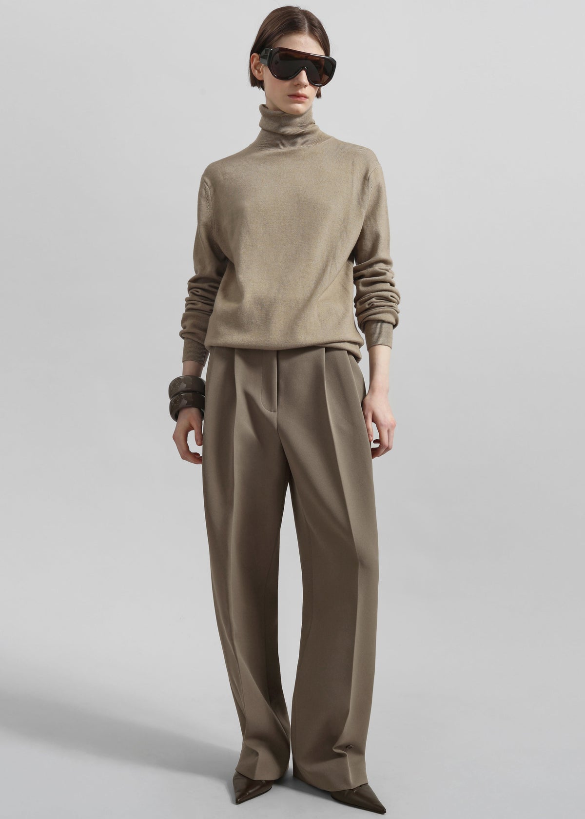 Doyer Pleated Trousers - Moss Green β view 1 of 8
