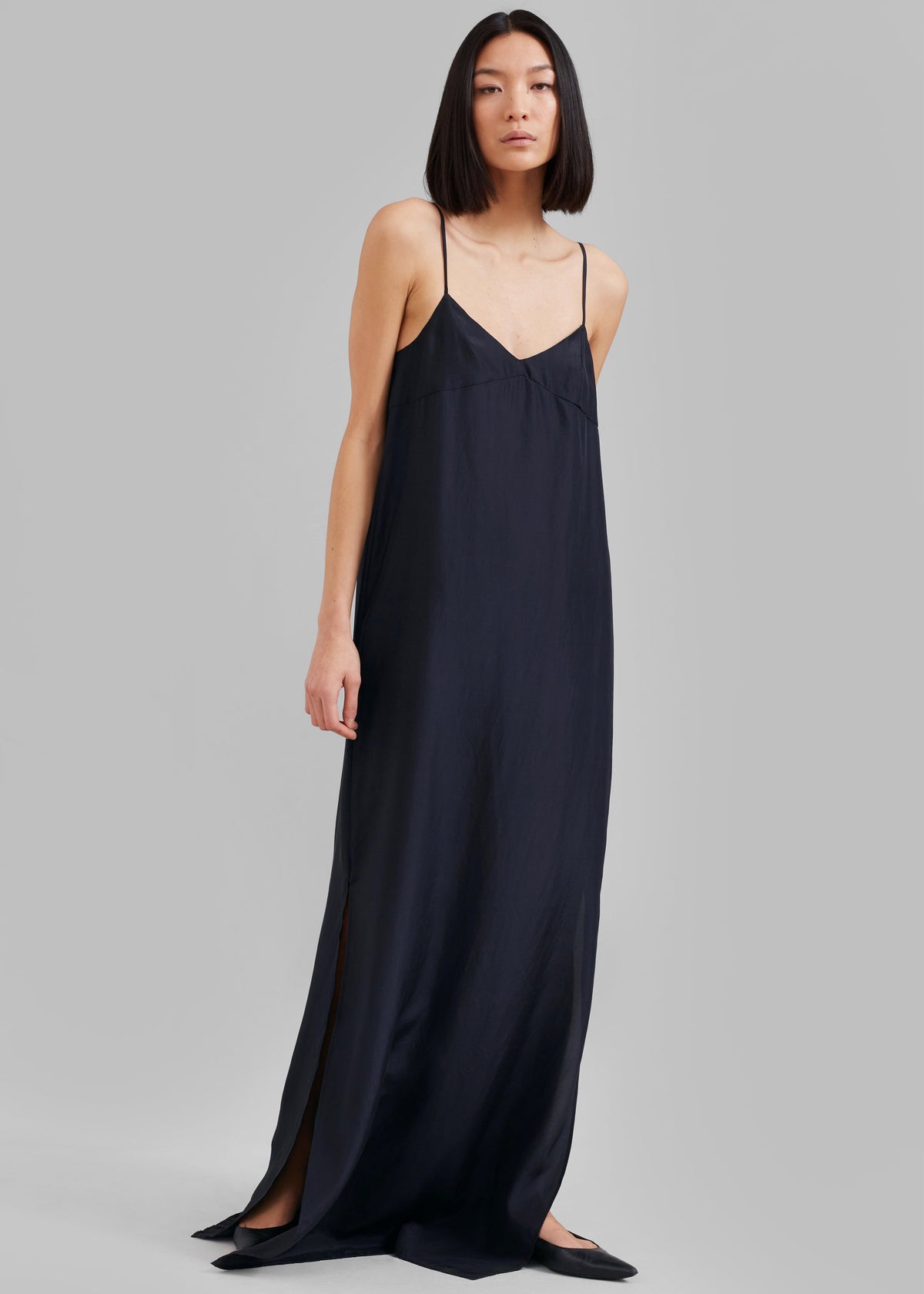 Dylana Sleeveless Maxi Dress - Navy β view 5 of 9