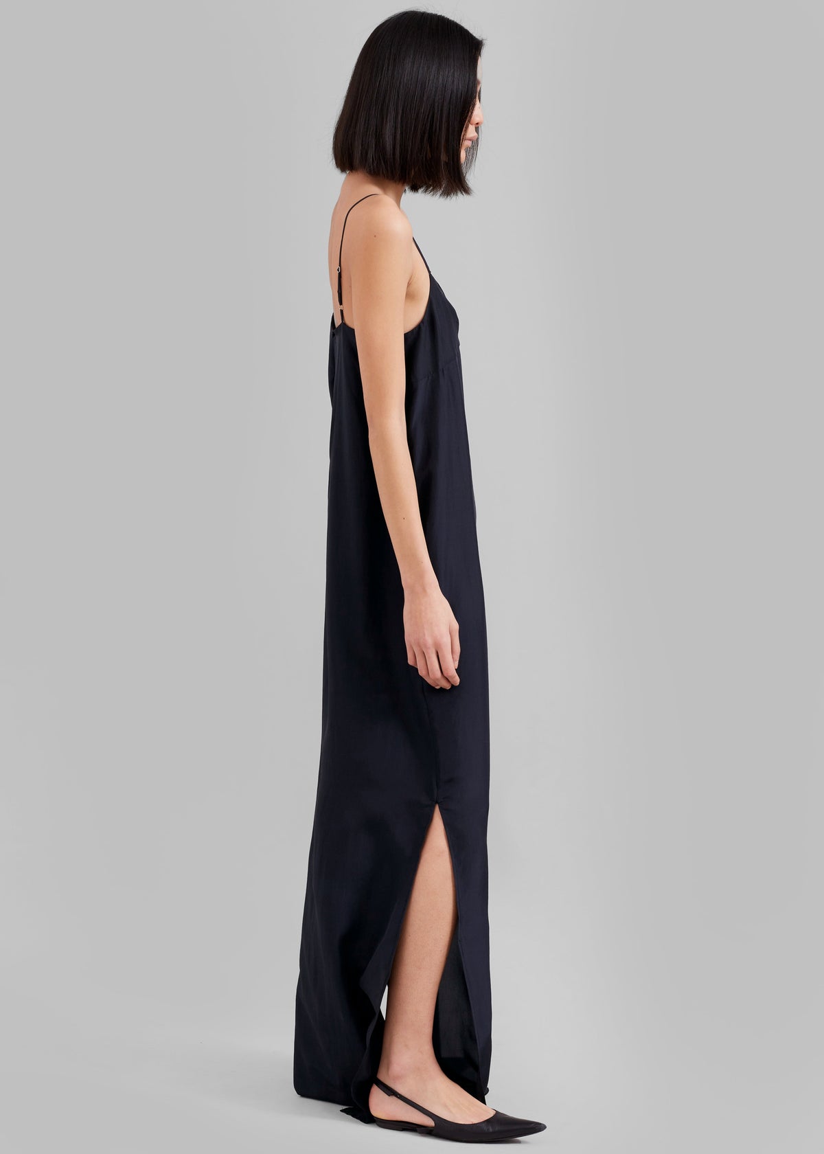 Dylana Sleeveless Maxi Dress - Navy β view 8 of 9