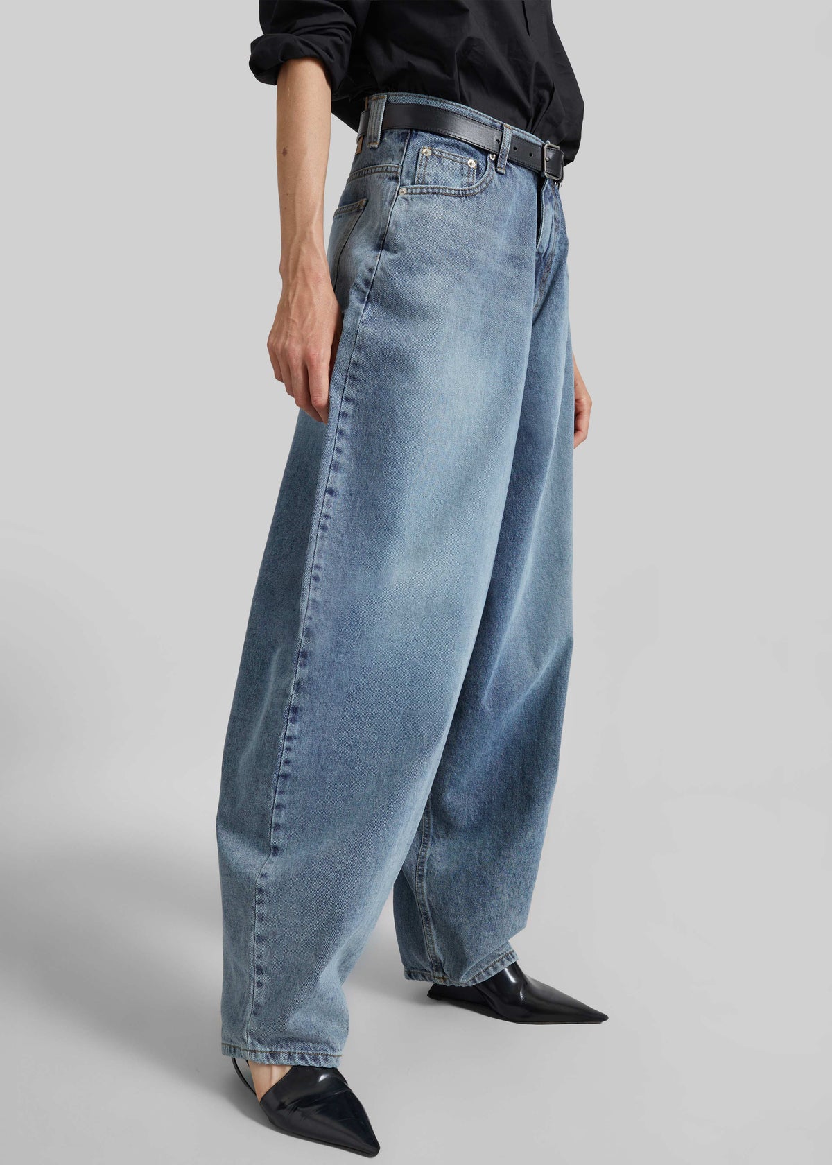 Elga Barrel Leg Jeans - Medium Wash β view 5 of 9