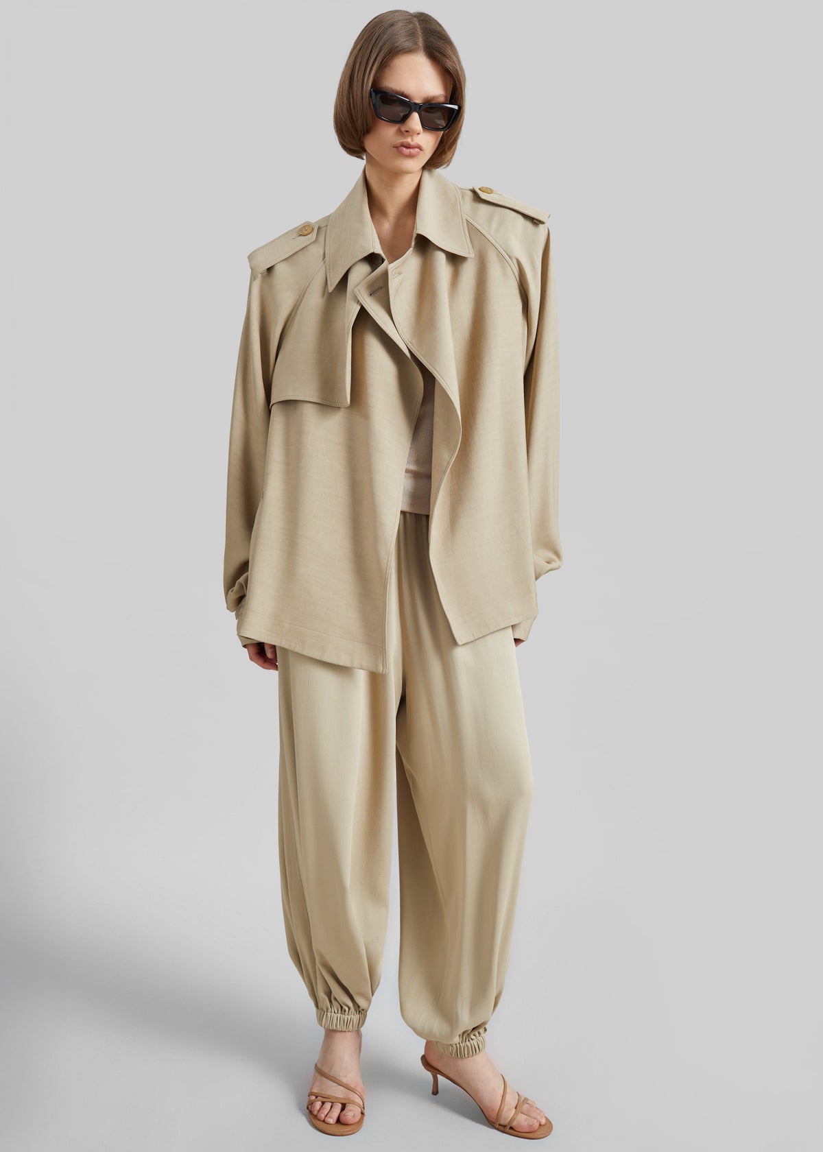 Elva Fluid Short Trench - Beige β view 6 of 11