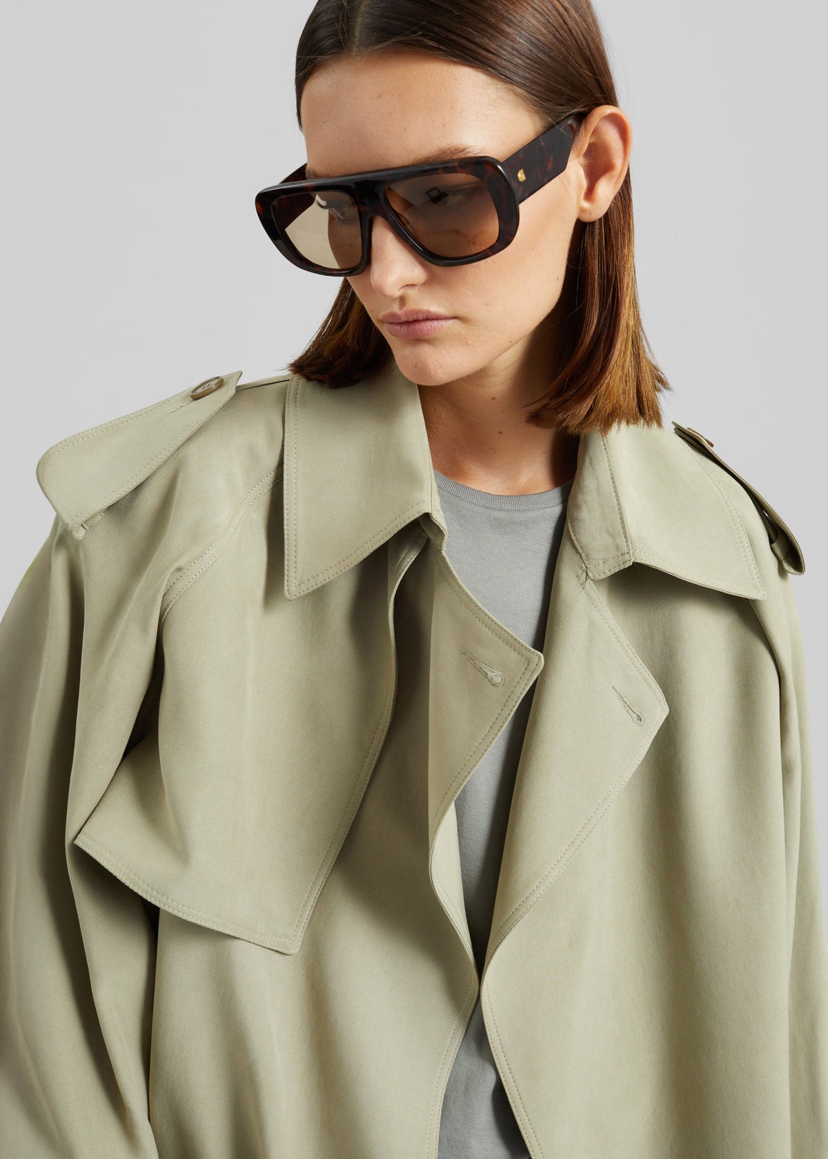 Elva Fluid Short Trench - Sage β view 5 of 9