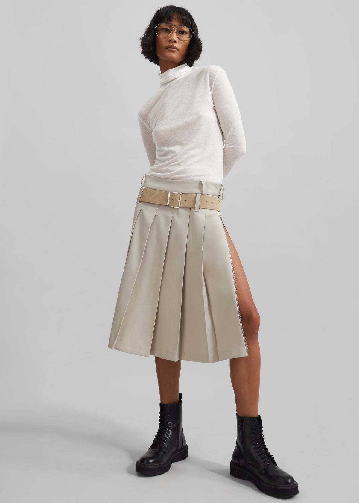 Evren Sheer Turtleneck - White β view 4 of 8