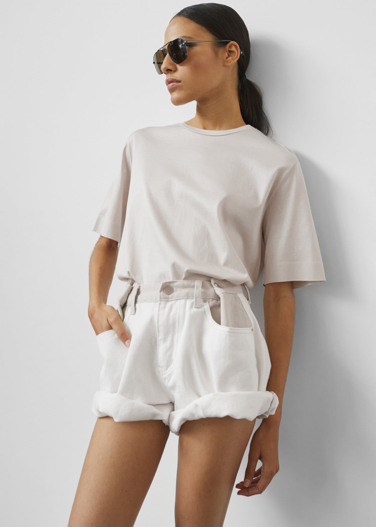 Hayla Contrast Denim Shorts - Off White/Beige β view 2 of 12