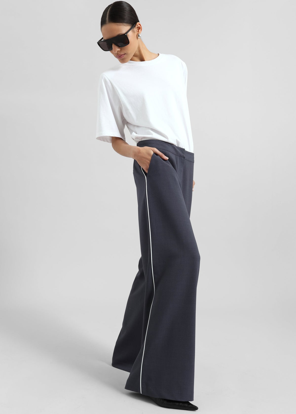 Kemi Contrast Trim Pants - Dark Blue β view 1 of 8