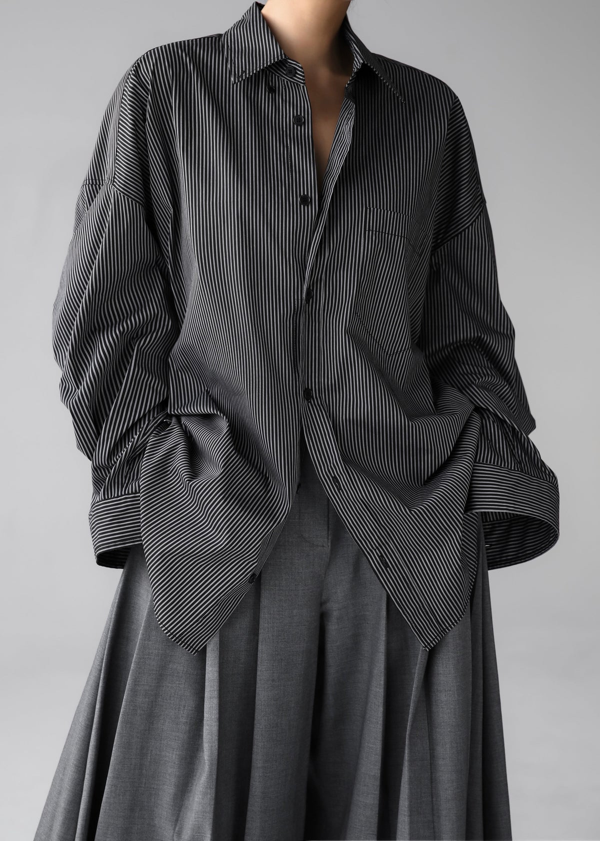 Lioris Oversized Shirt - Black/White Stripe β view 8 of 10