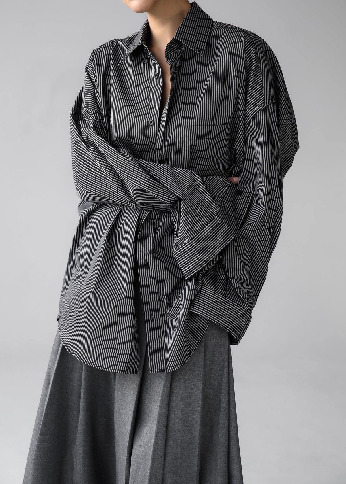 Lioris Oversized Shirt - Black/White Stripe β view 9 of 10