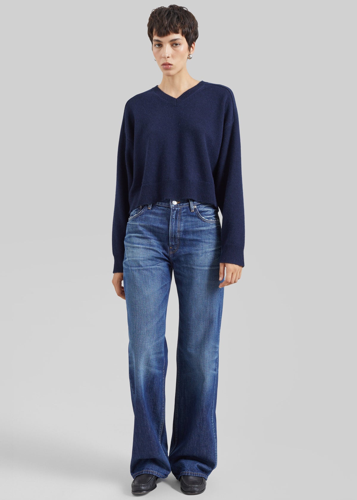 Loulou de Saison Anzor Lds V-Neck Sweater - Navy β view 3 of 5
