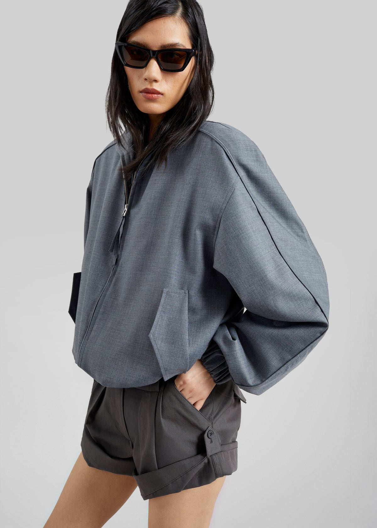 Low Classic Tuck Point Turn-Up Shorts - Charcoal β view 7 of 8