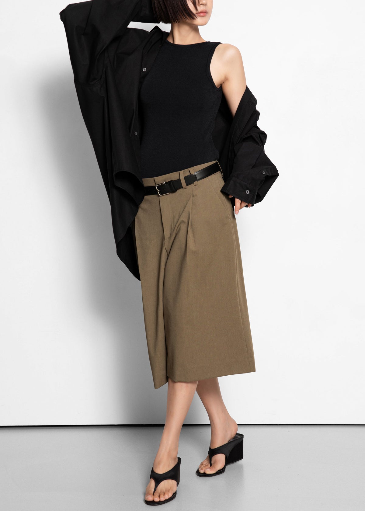 Meldert Bermuda Shorts - Khaki Brown β view 3 of 10