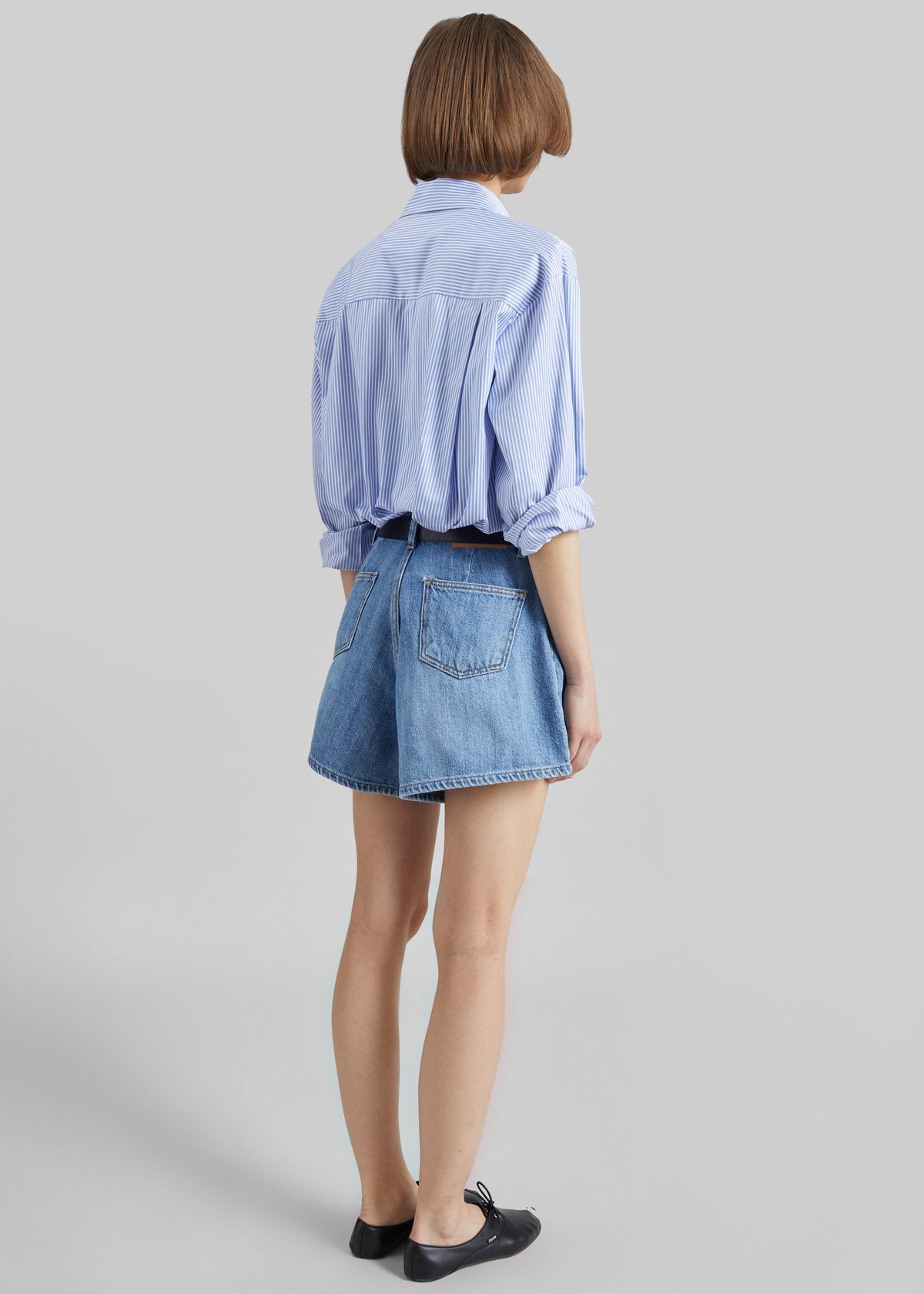 Mojave Pleated Denim Shorts - Medium Wash β view 7 of 8