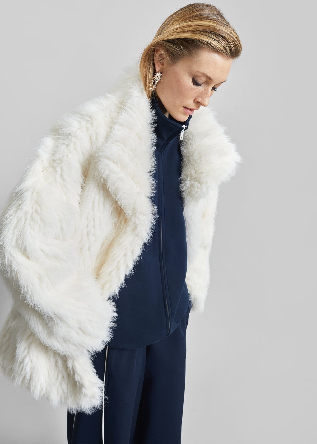 Mortisa Faux Fur Belted Short Coat - Off White β view 7 of 11