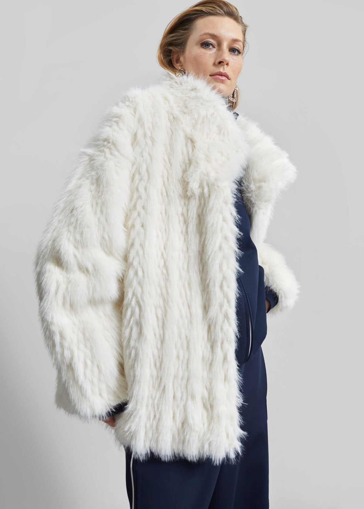 Mortisa Faux Fur Belted Short Coat - Off White β view 8 of 11