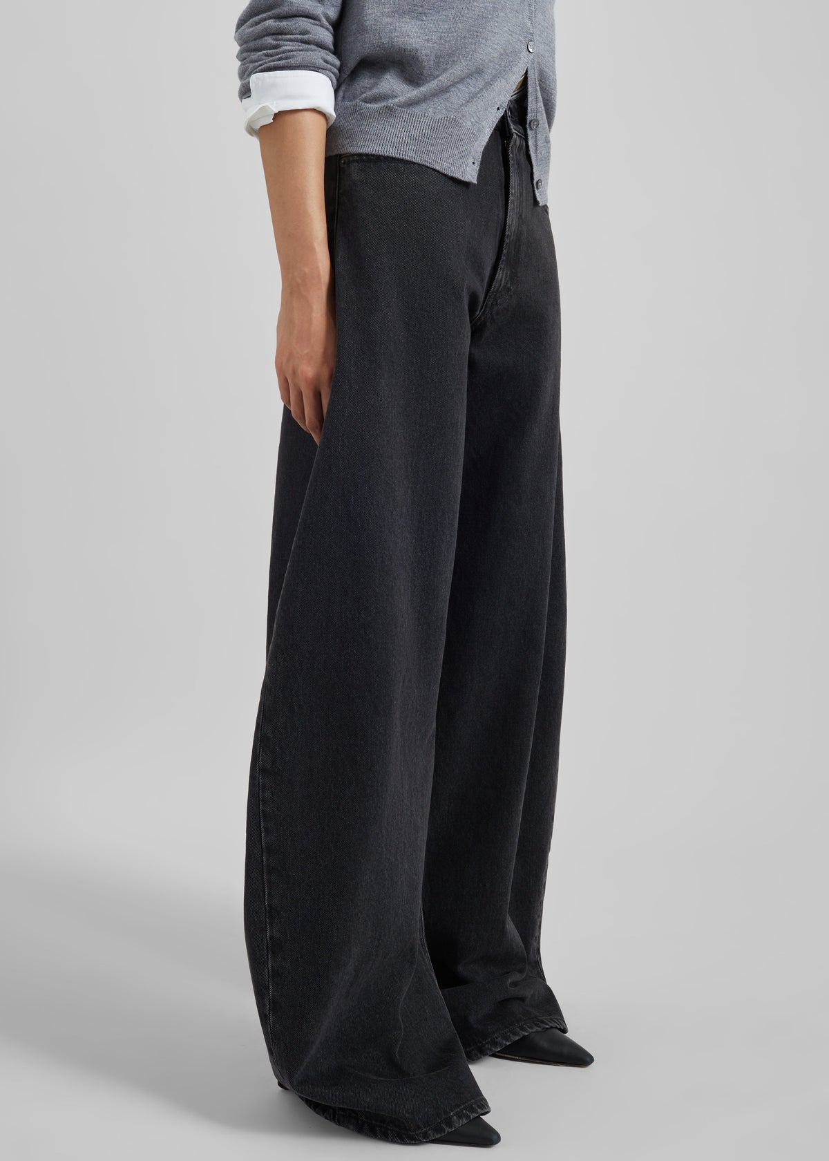 Nick Barrel Leg Jeans - Black Wash β view 5 of 6