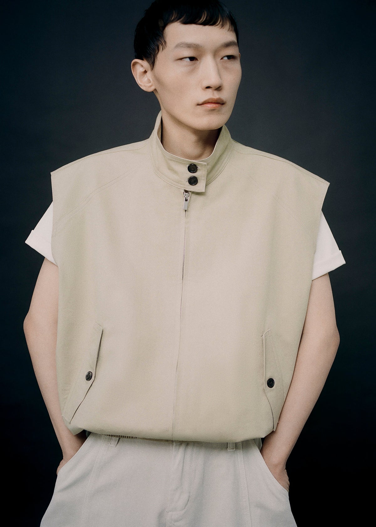 Oltrano Sleeveless Jacket - Beige β view 7 of 11