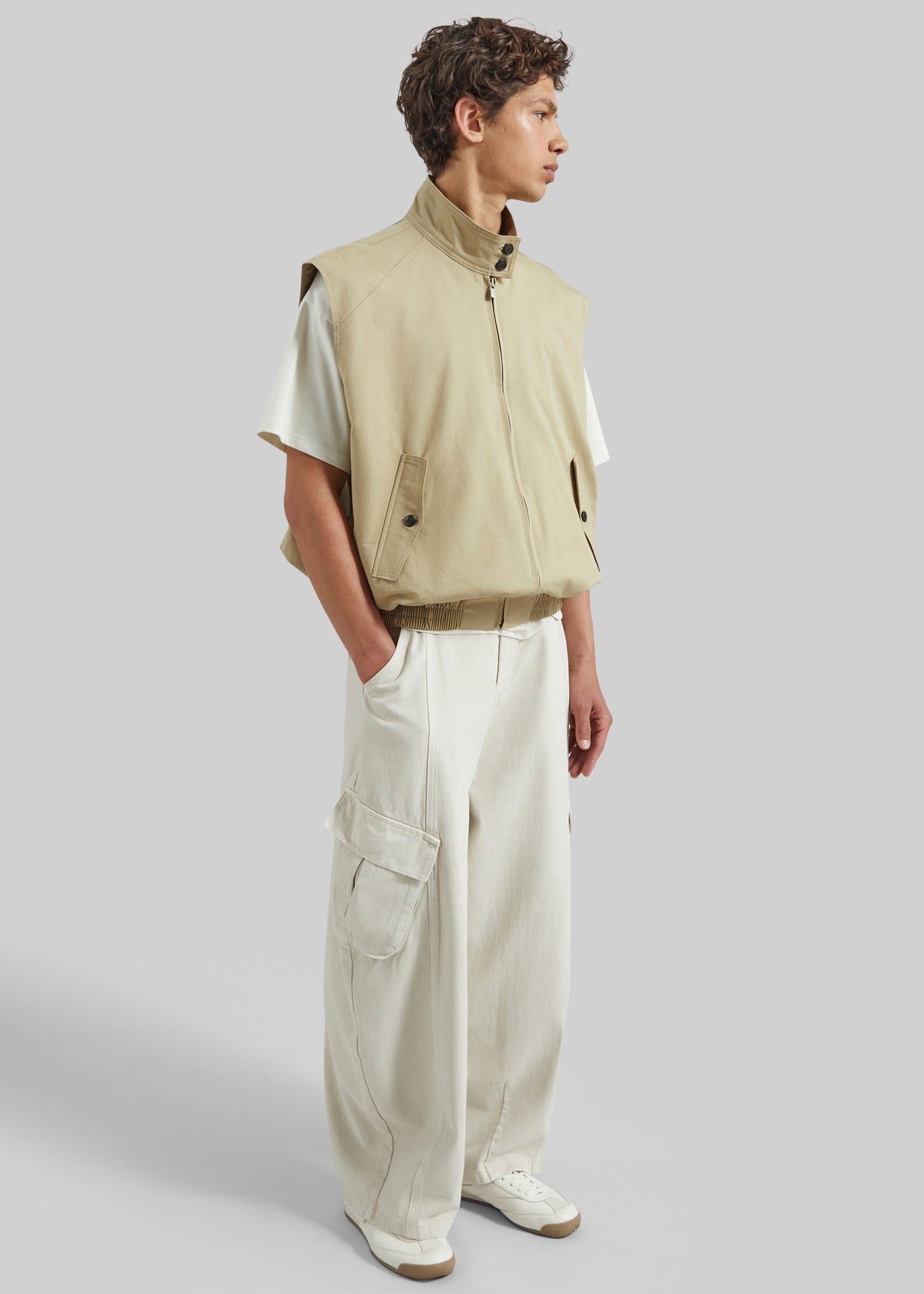 Oltrano Sleeveless Jacket - Beige β view 3 of 11