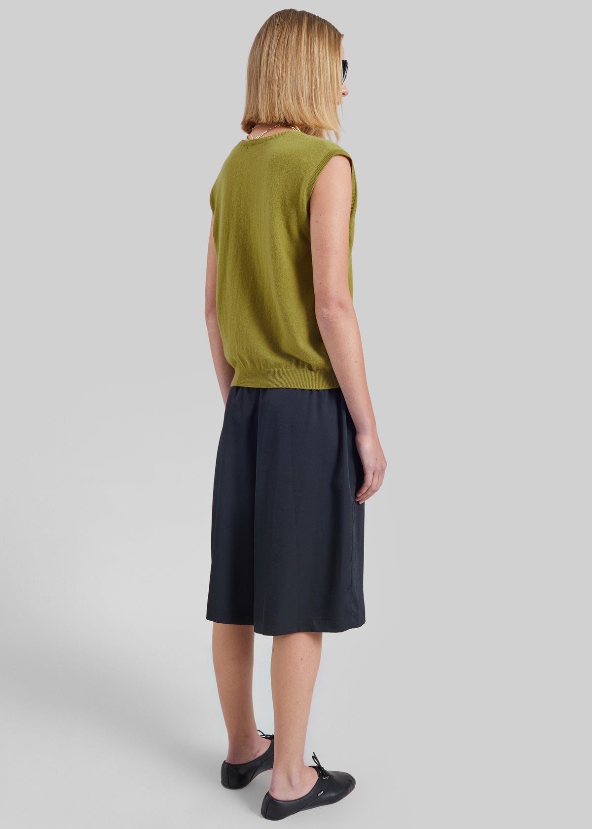 Olyne Satin Wide Bermuda Shorts - Black β view 7 of 8