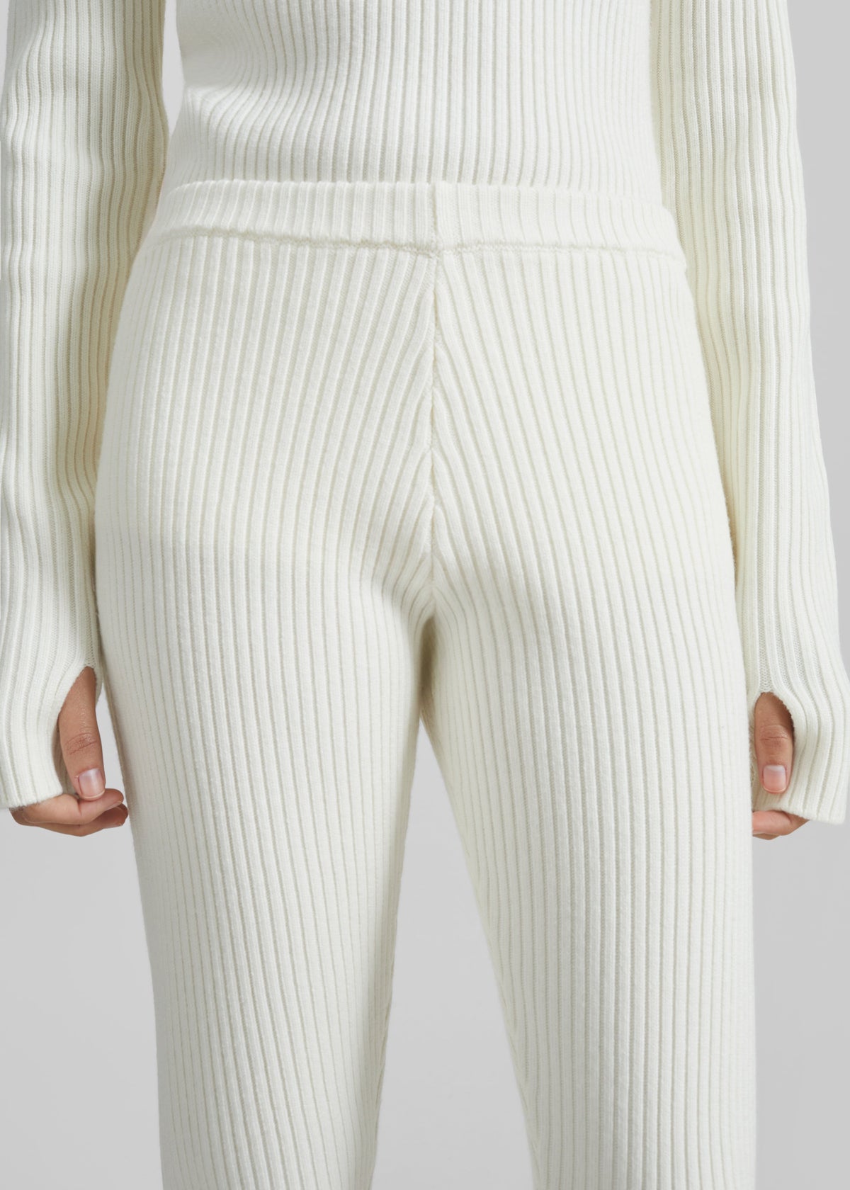 Piuma Knit Stirrup Leggings - White β view 5 of 9