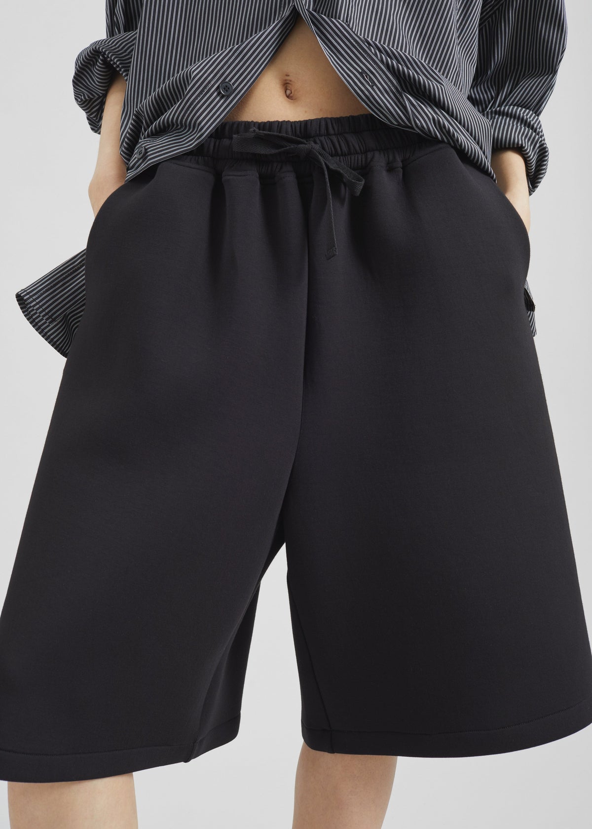 Rian Sweatshorts - Black β view 2 of 8