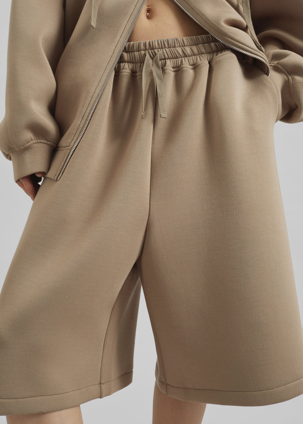 Rian Sweatshorts - Camel β view 2 of 8