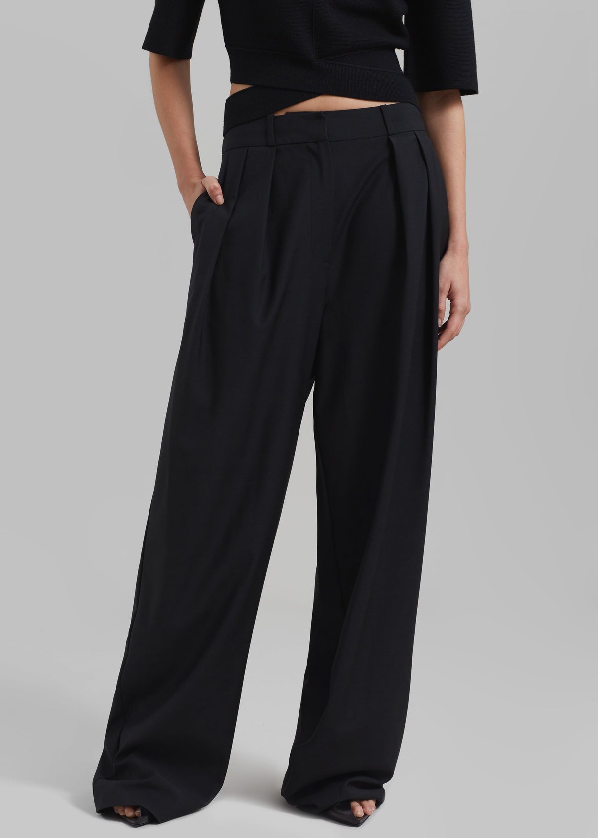 Ripley Pleated Trousers - Black – view 3 of 9
