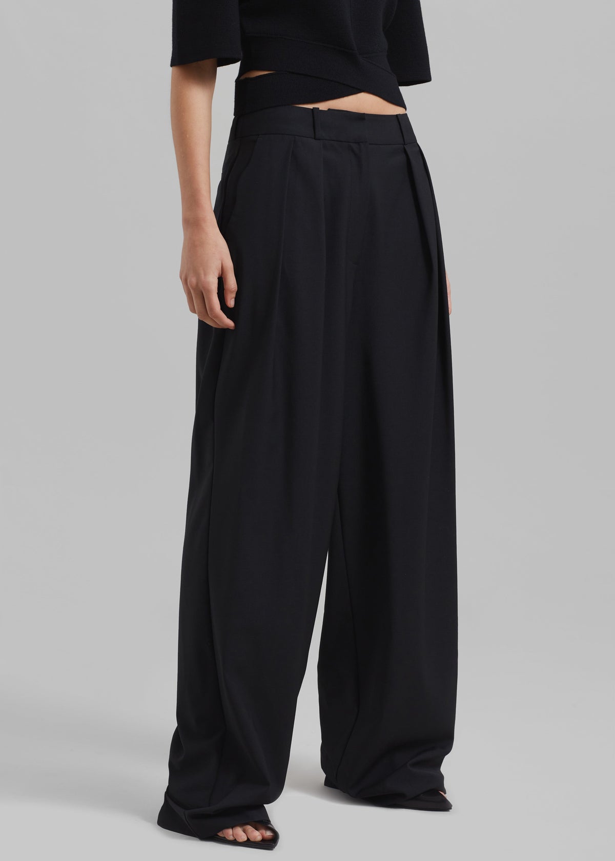 Ripley Pleated Trousers - Black – view 5 of 9