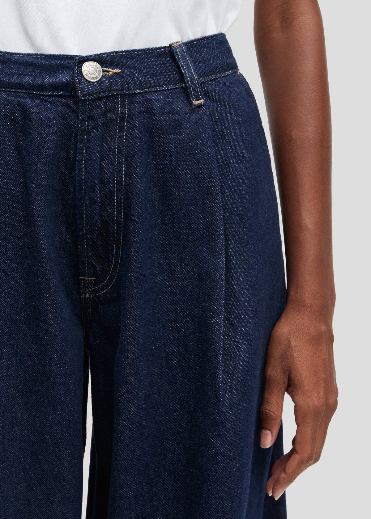 Samsøe Samsøe Saharper Pleat Jeans - Soft Denim – view 2 of 10
