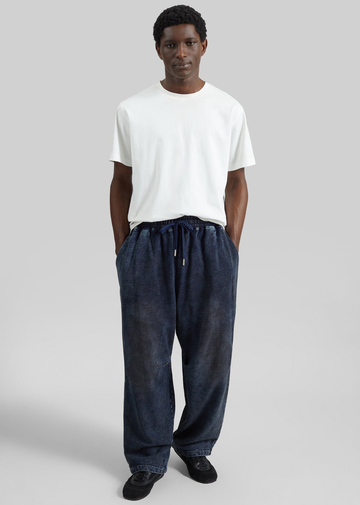 Stamford Joggers - Medium Wash β view 4 of 7