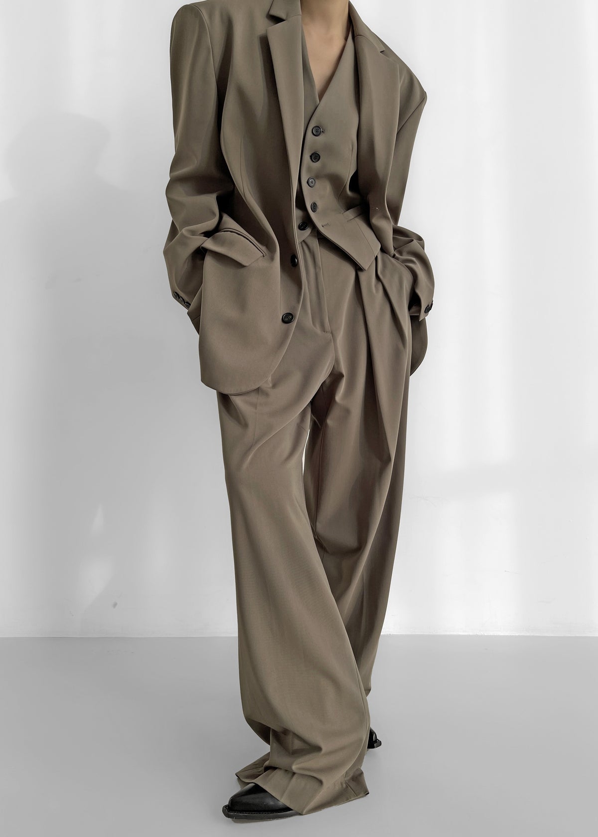 Tansy Pleated Trousers - Olive β view 5 of 13