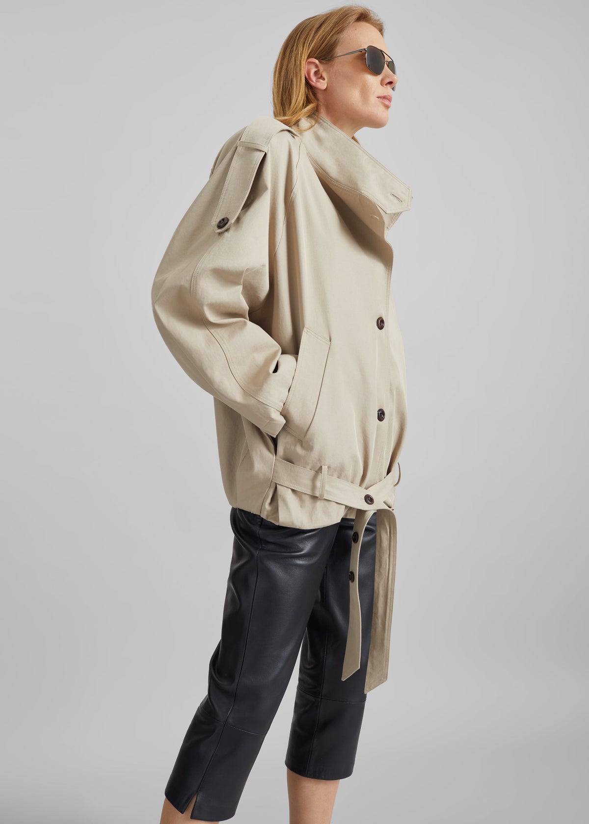Vallby Belted Short Trench - Beige β view 5 of 7