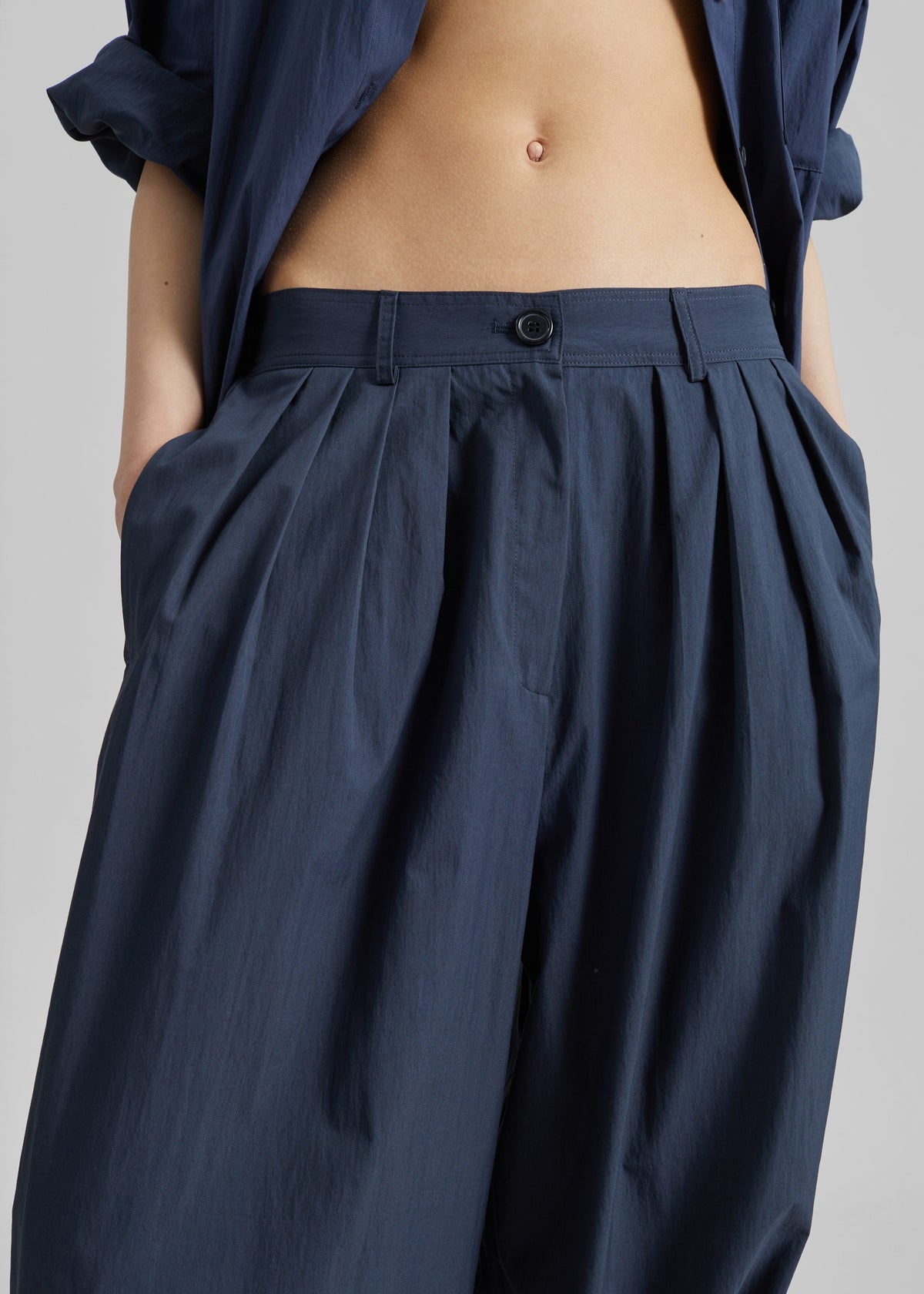 Vannes Balloon Pants - Navy β view 3 of 10