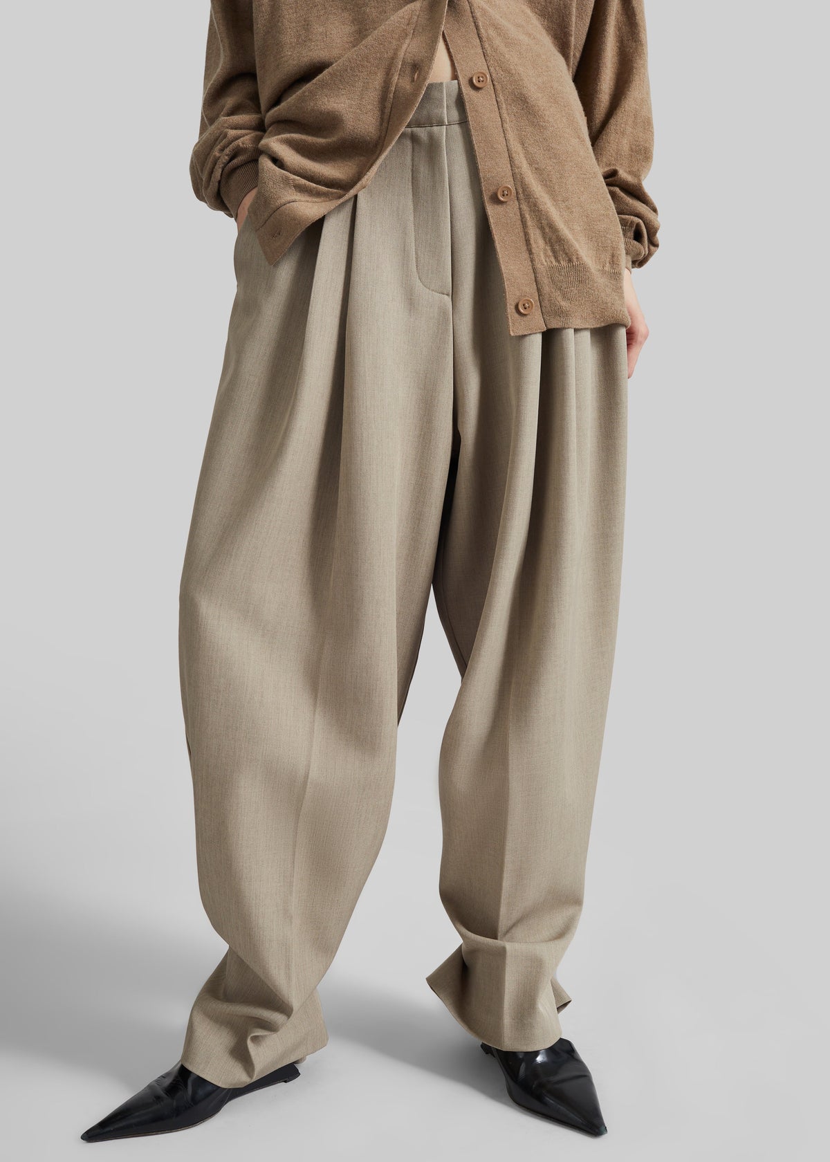 Venlo Pleated Trousers - Beige β view 5 of 9