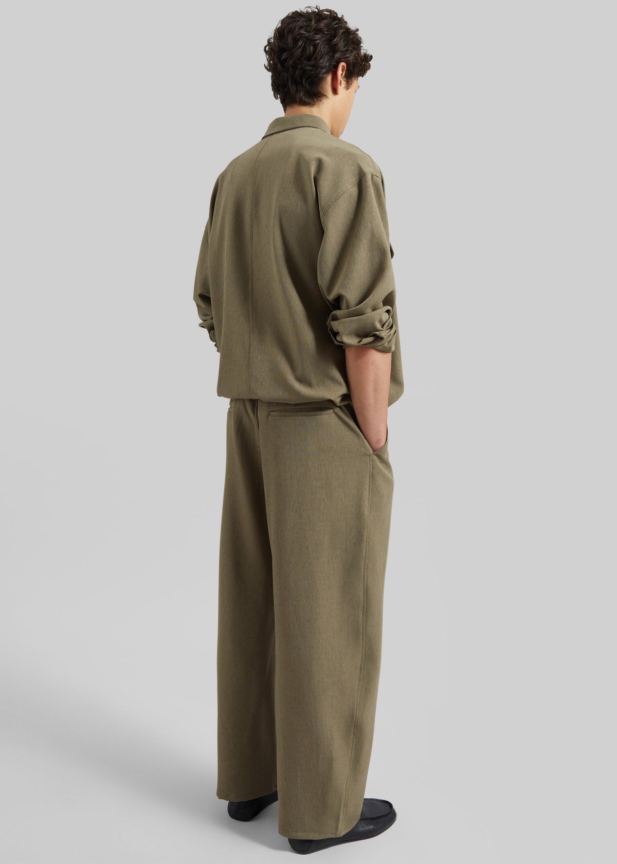 Alessio Straight Trousers - Olive – view 8 of 9
